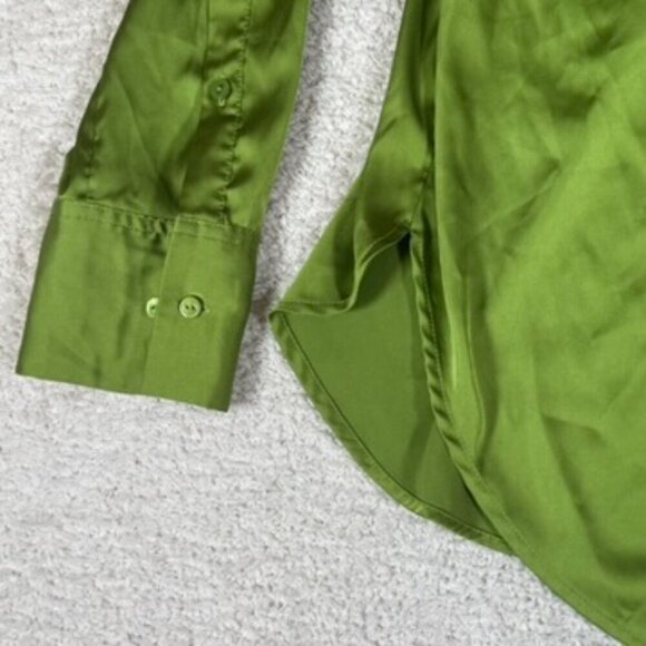 Dailly Drills Womens Silky Satin Button Down Sz XS/S Relaxed Fit Resortwear NWOT - Picture 8 of 13